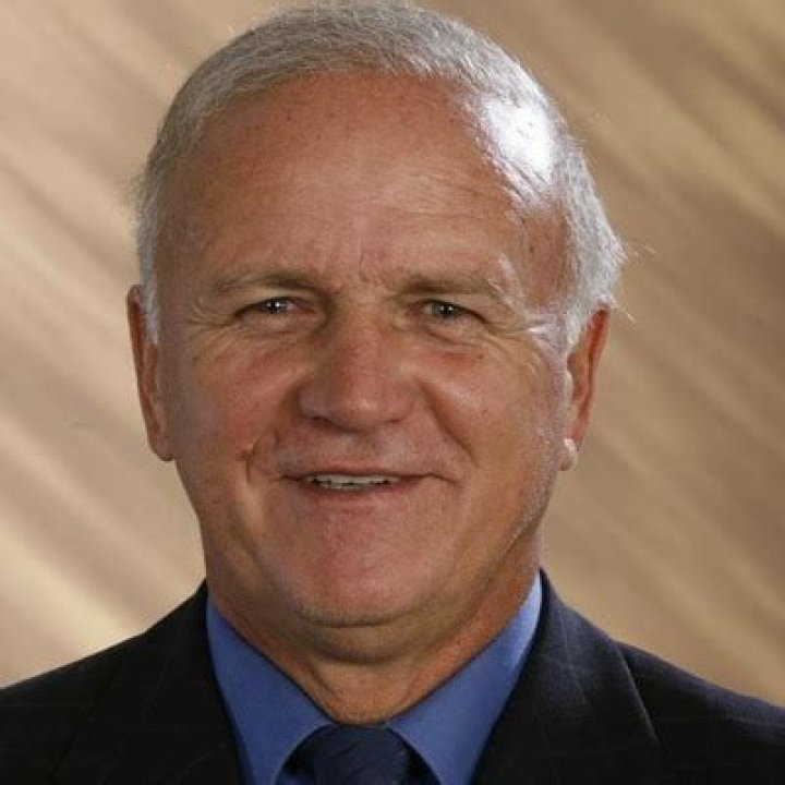 Butch Goring Biography- NHL player, Salary, Contract, Earnings, Net worth, Married, Relationship, Affair, Age, Height, Family, Children, Nationality