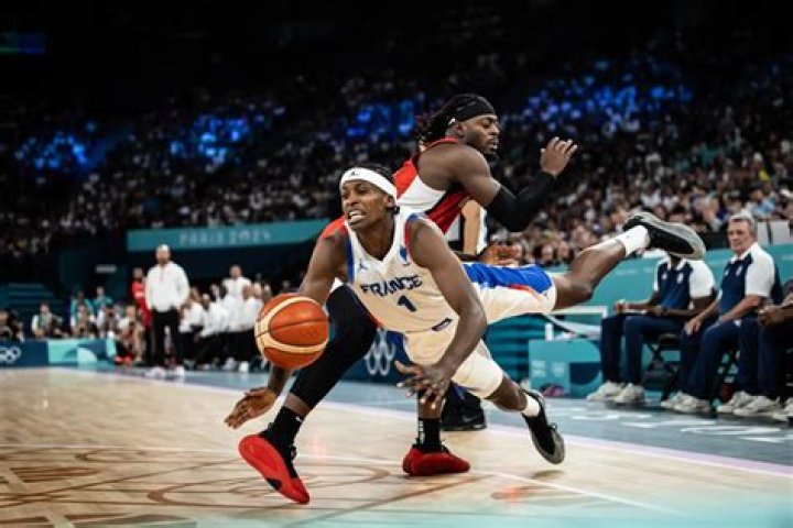 Frank Ntilikina Bio-salary, net worth, relationship, affair, dating, career, bio