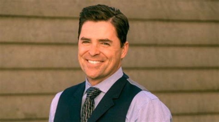 Is Kavan Smith Married? Know His Wife, Children, Net Worth, Measurements, Wiki, Bio