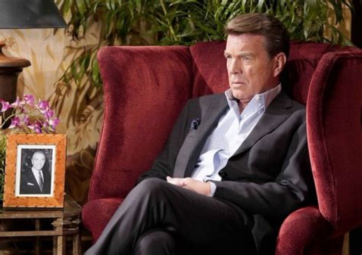 Jack Messes Up, Sends A Disguised Jordan To Help Nikki At Newman Media