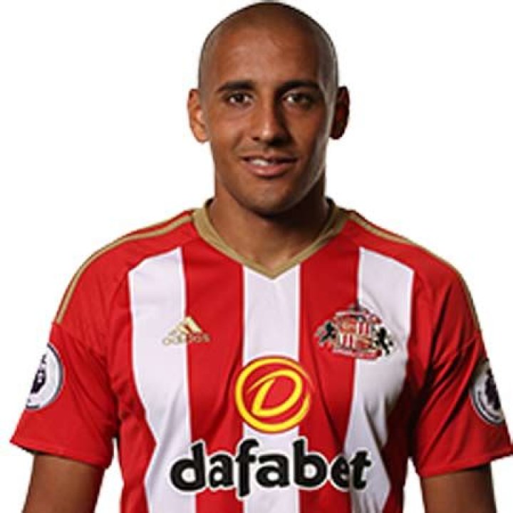 Wahbi Khazri | Age, Wiki, Bio, Height, Parents, Siblings, Salary, Net Worth, Wife, Children, FIFA 22, Instagram, Contract, Transfer